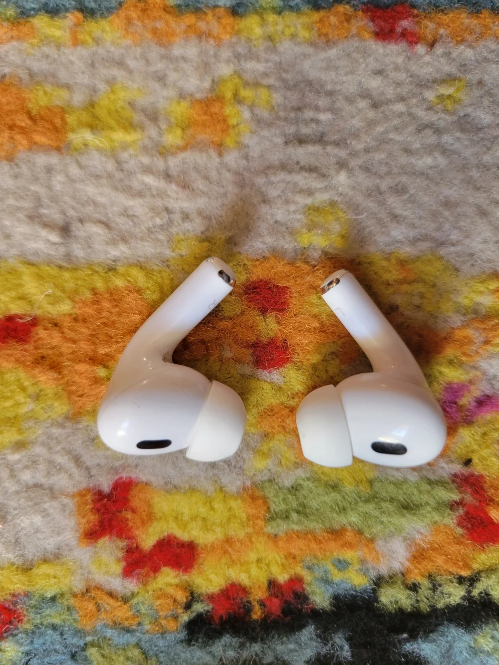 Apple White Wireless Earbuds Charging Case